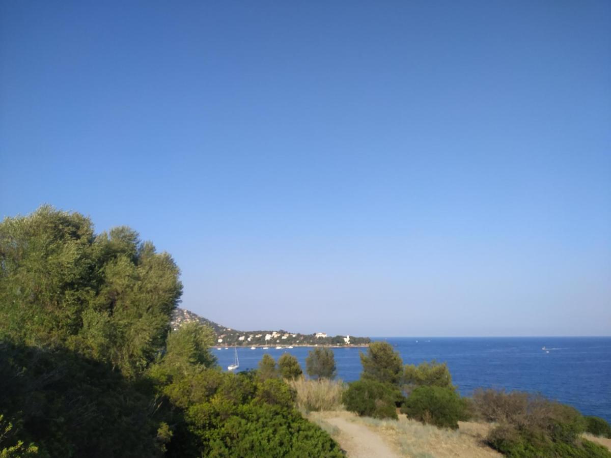 Cozy Apartment In Agay With Stunning Views Saint-Raphaël Exterior foto