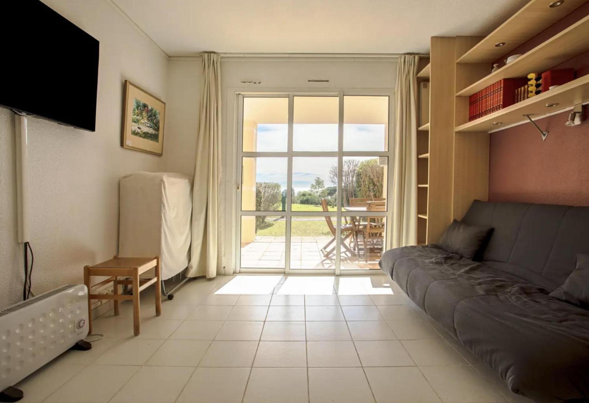 Cozy Apartment In Agay With Stunning Views Saint-Raphaël Exterior foto